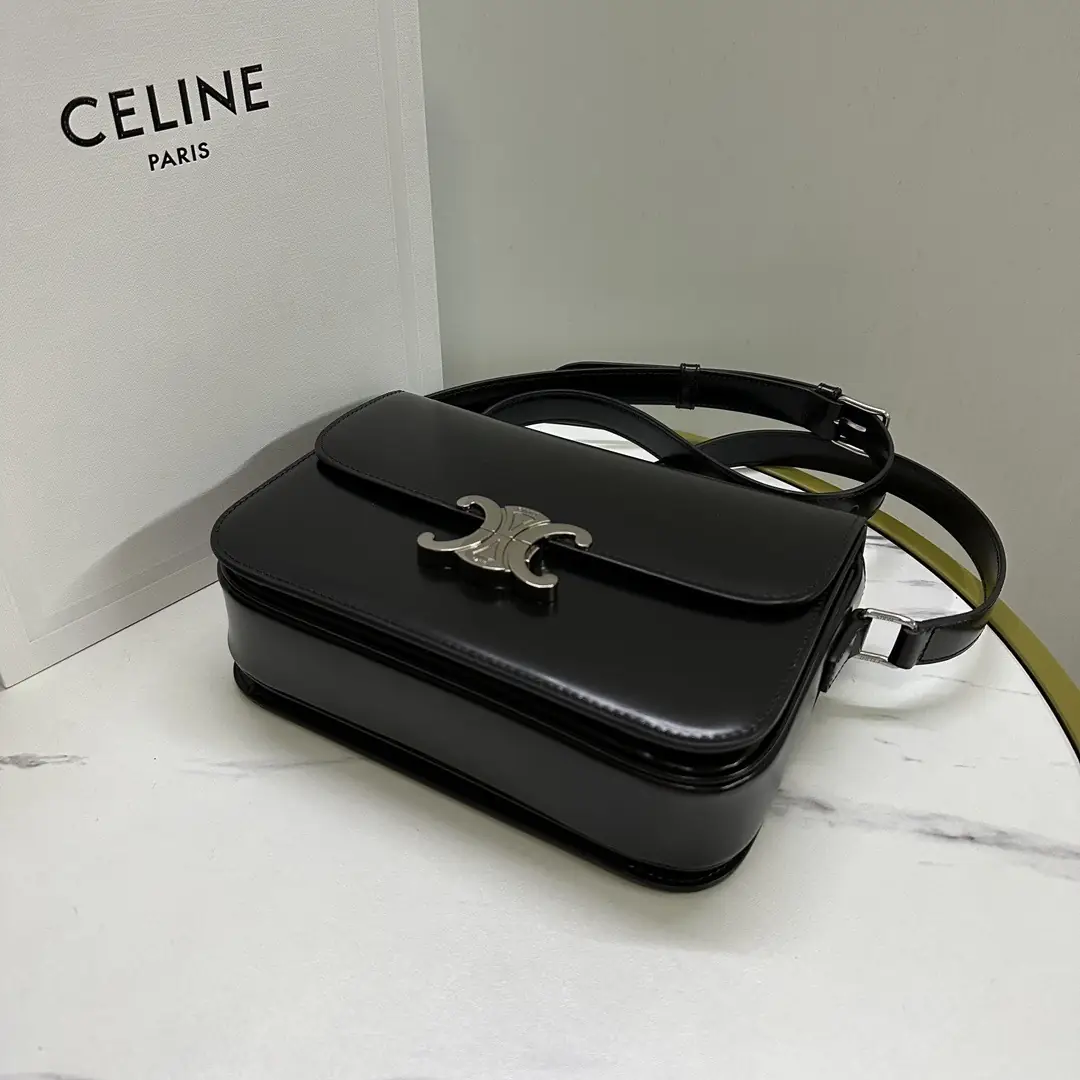 Jam6222   Celine  77$ gallery