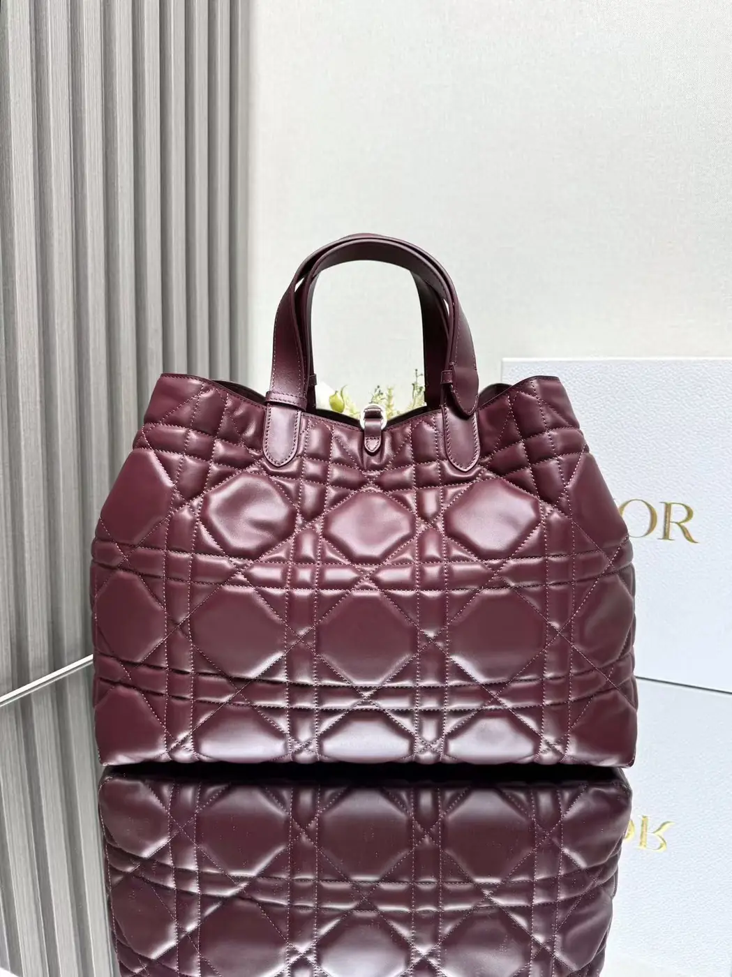 Jam6232 DIOR  110$ gallery