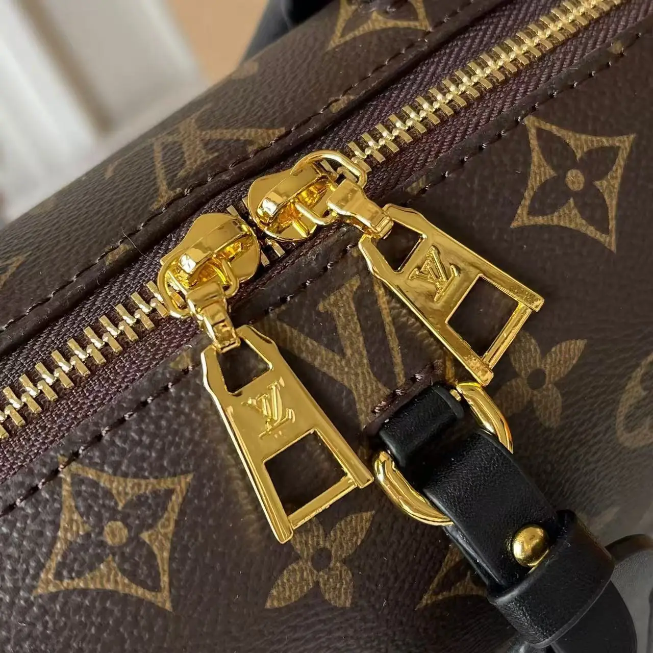 Jam7075  LV   78$ gallery