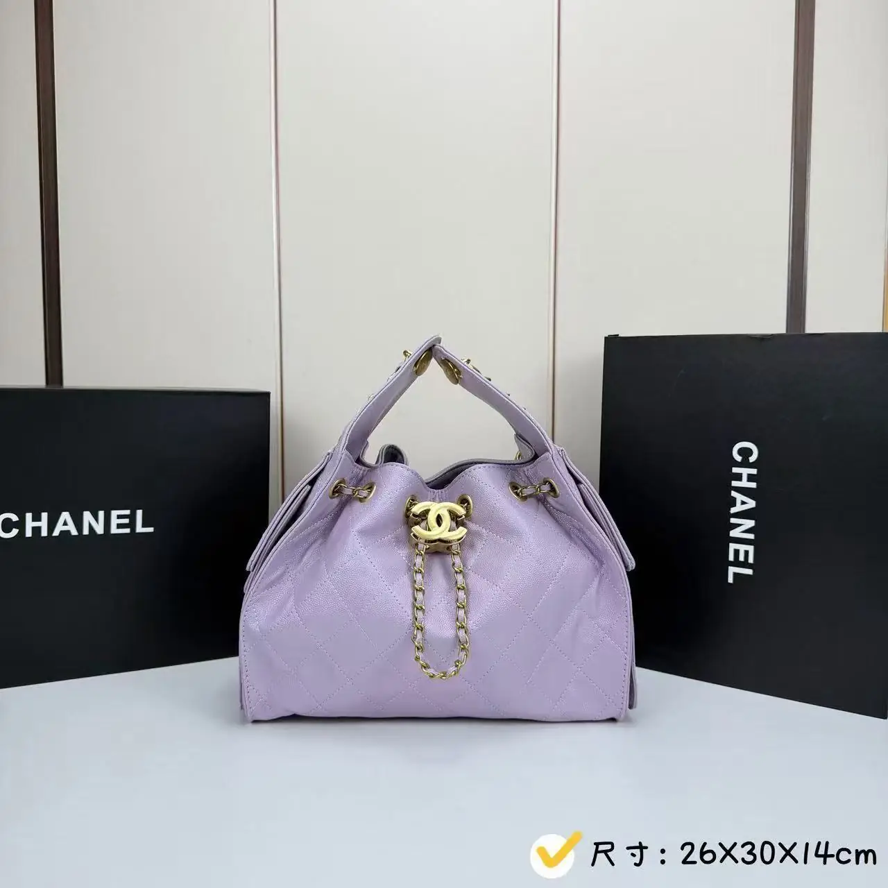 Jam7087  Chanel  95$ gallery