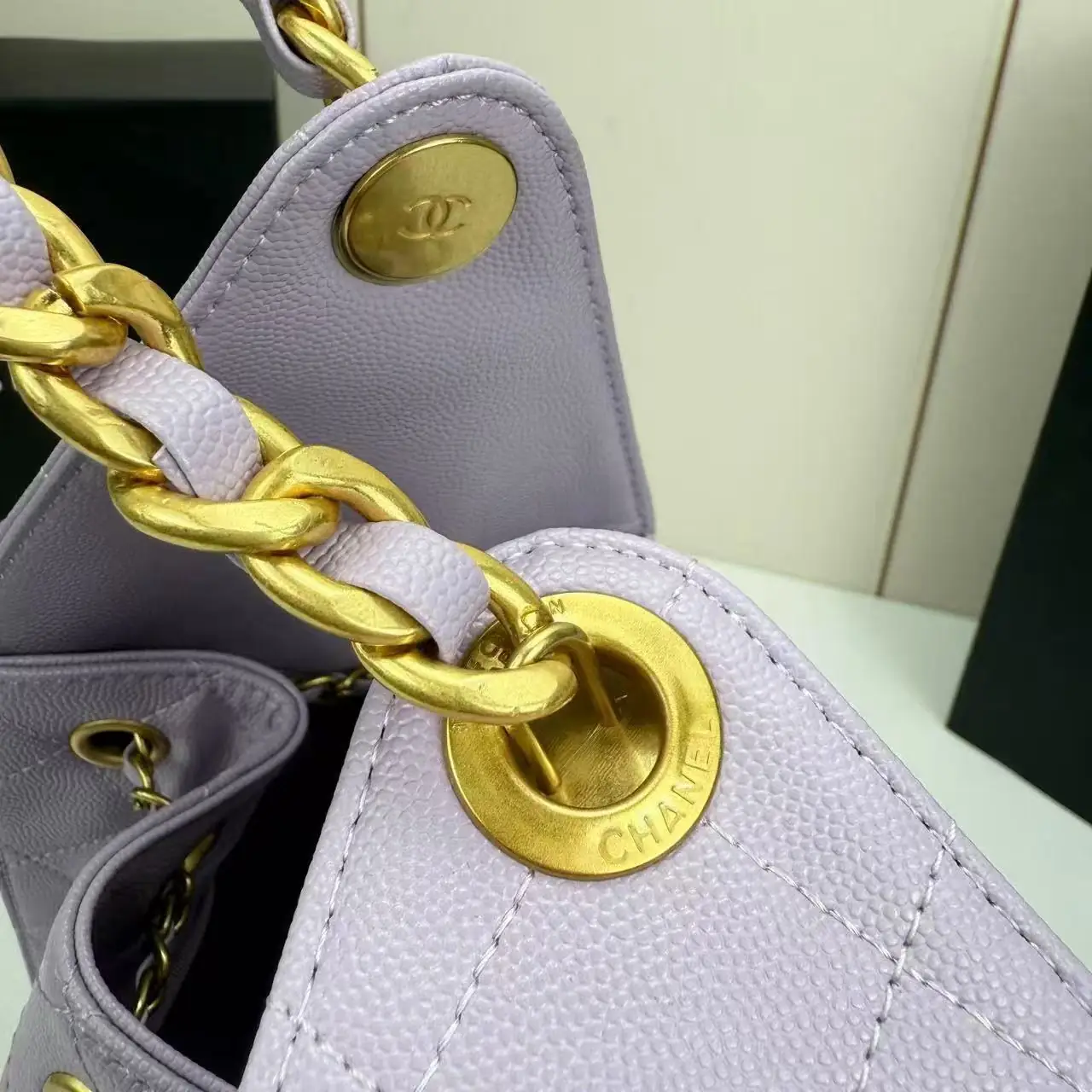 Jam7087  Chanel  95$ gallery