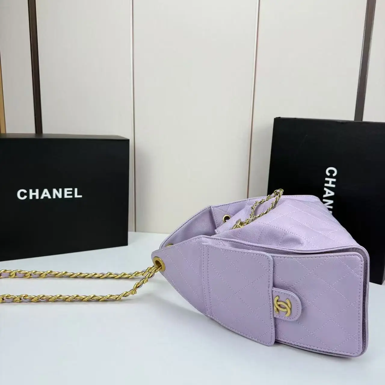 Jam7087  Chanel  95$ gallery