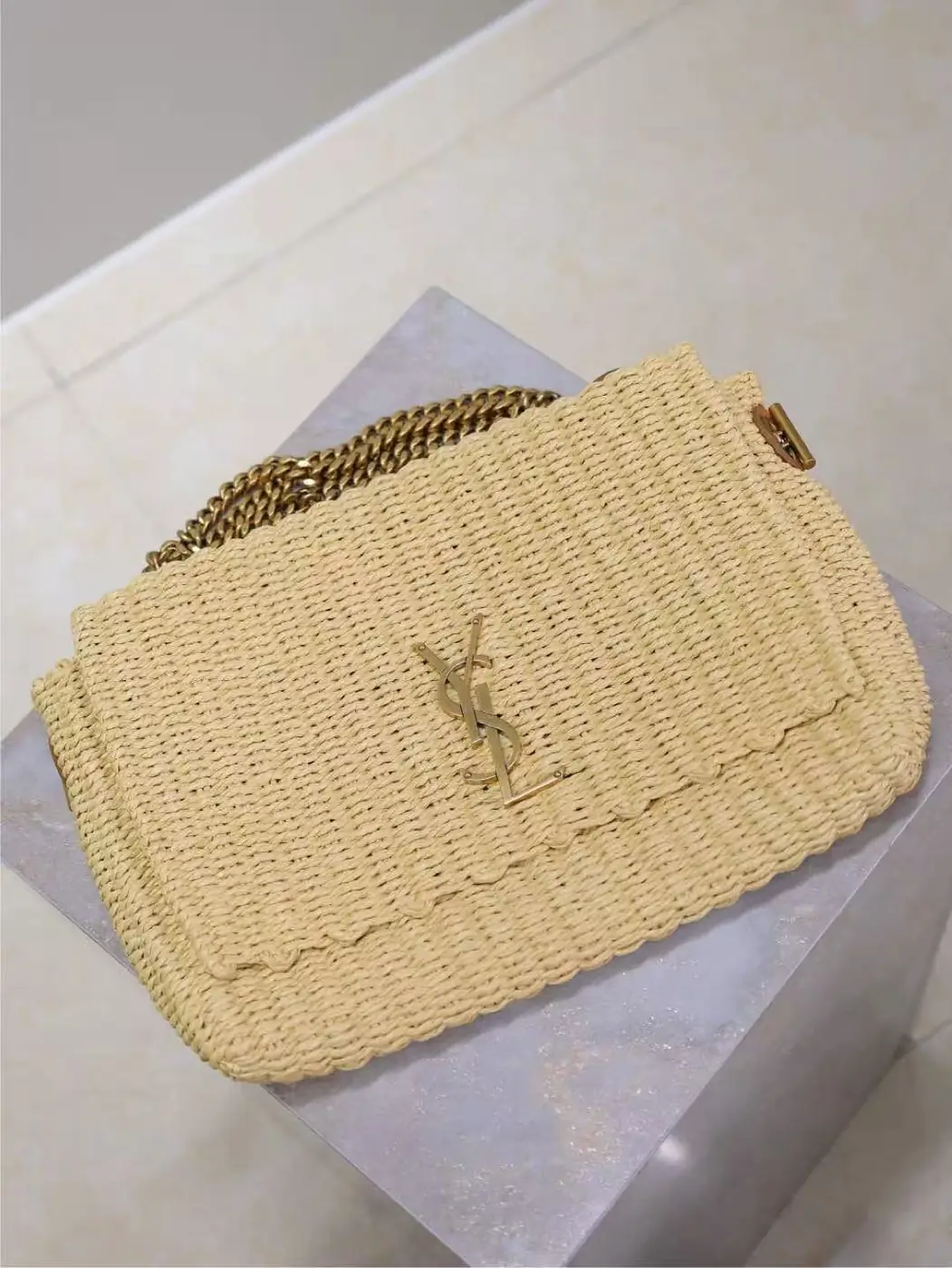 Jam7094  YSL  59.99$ gallery