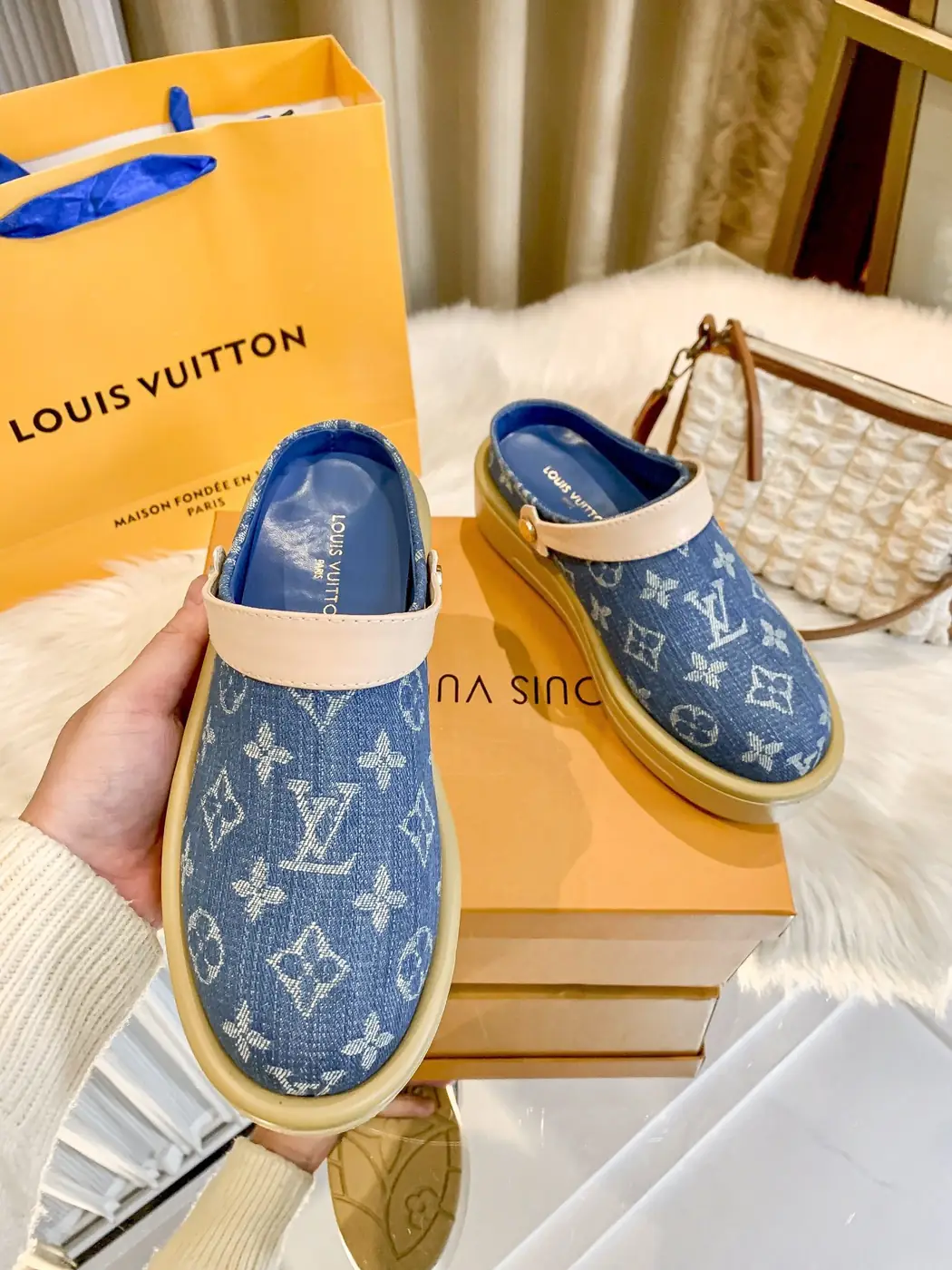 Jam7201    LV  78$ gallery