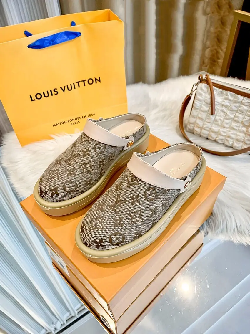 Jam7201    LV  78$ gallery