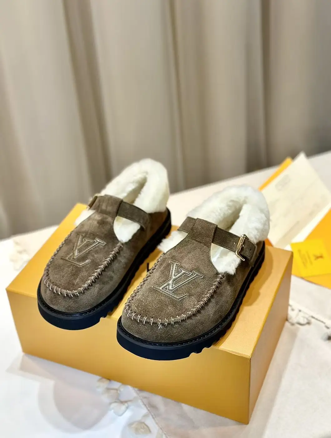 Jam7202   LV  99.99$ gallery