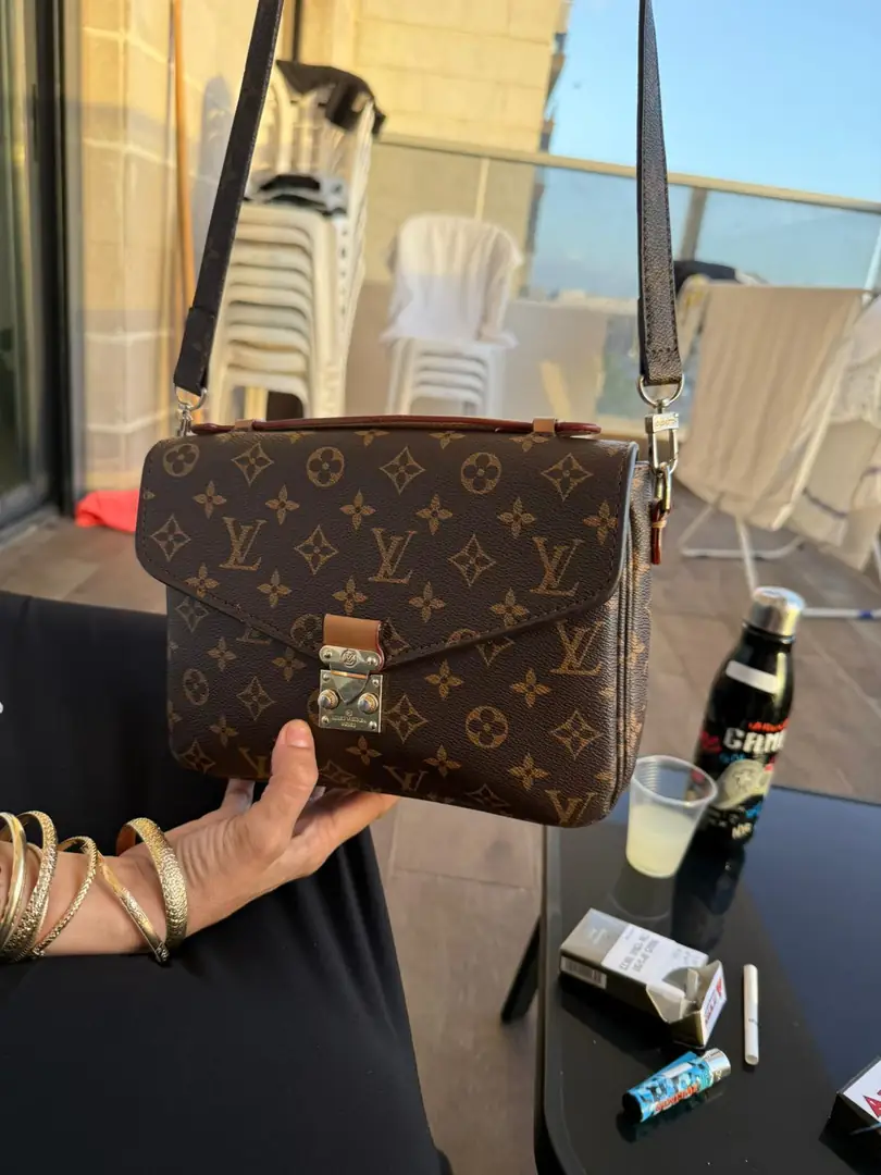 Jam7426  LV   75.99$ gallery