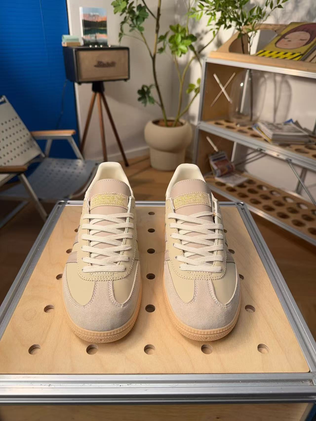 Jam7442 adidas 55$ gallery