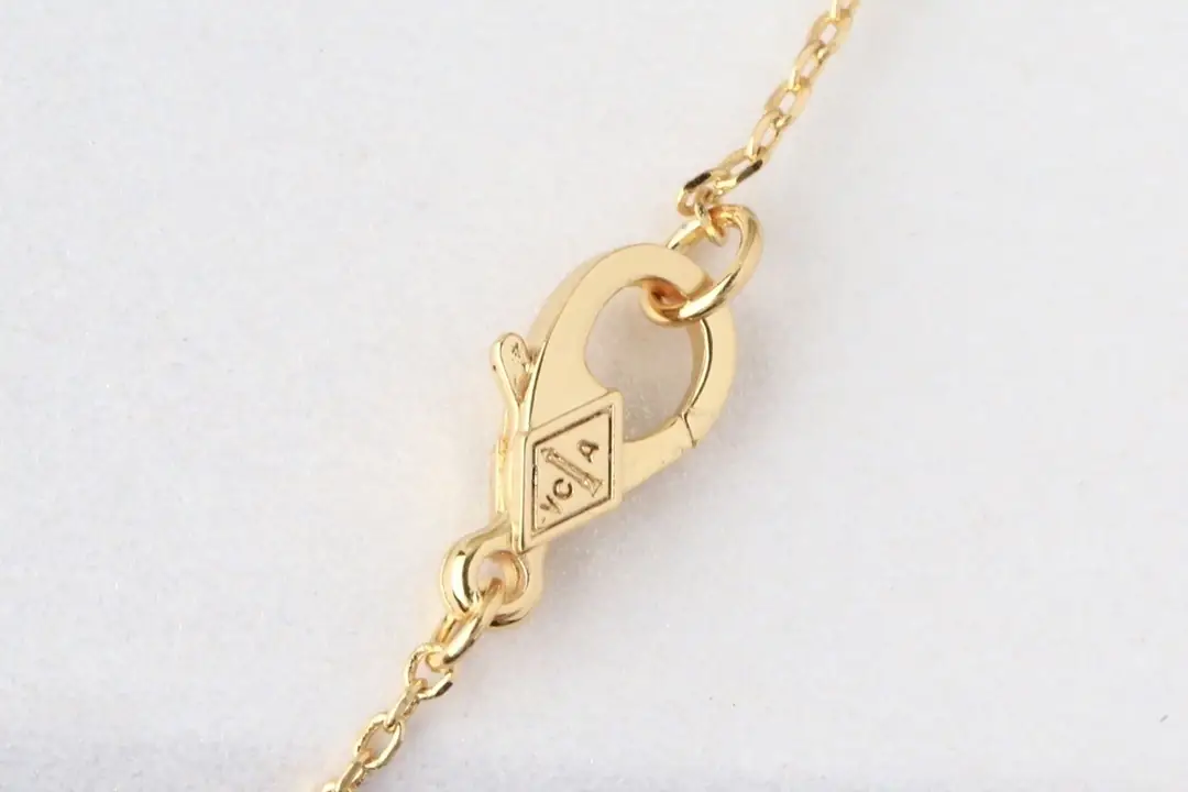 Jam7452 Van Cleef & Arpels necklace 38.99$ gallery