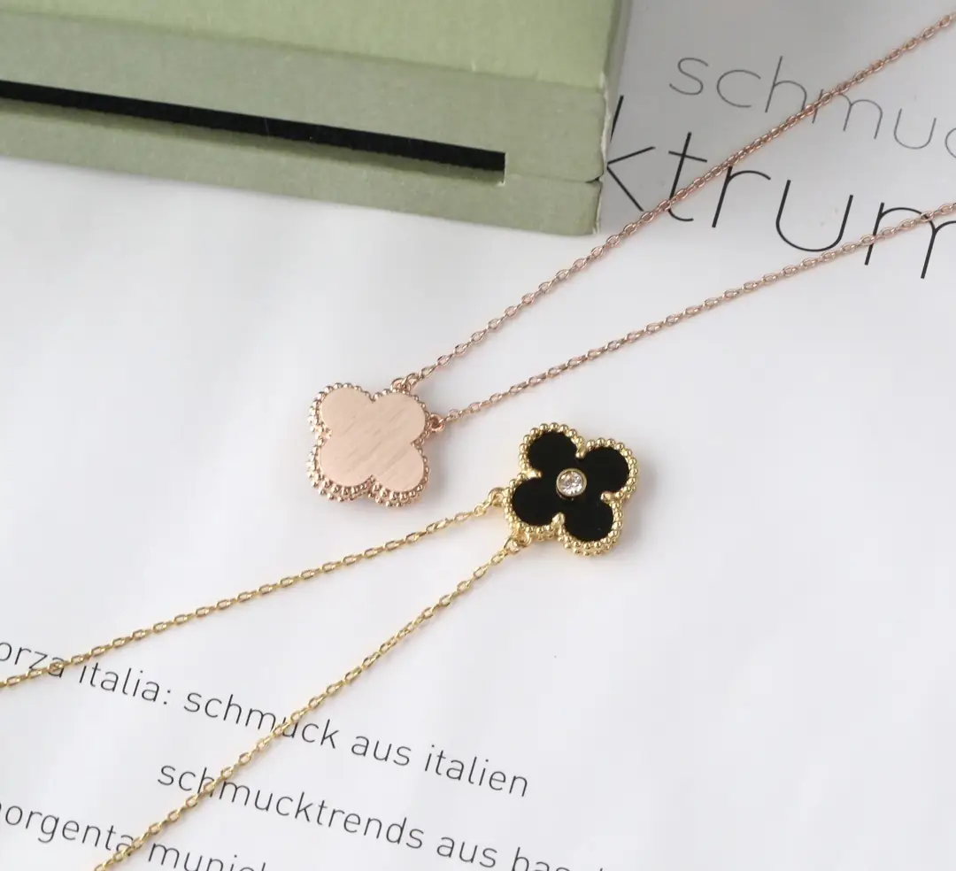 Jam7452 Van Cleef & Arpels necklace 38.99$ gallery