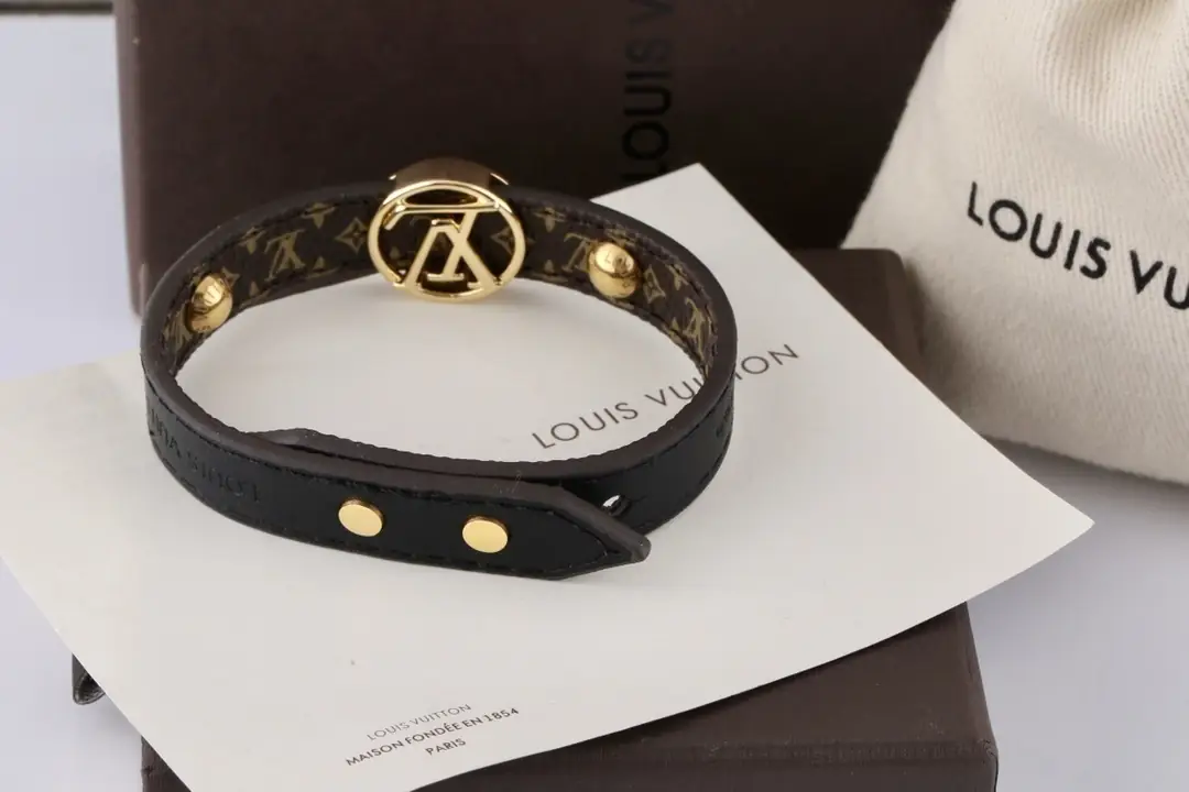 Jam7453 LV bracelet 45$ gallery