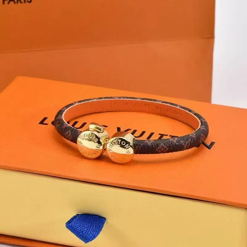 Jam7455 LV bracelet 38.9$ gallery