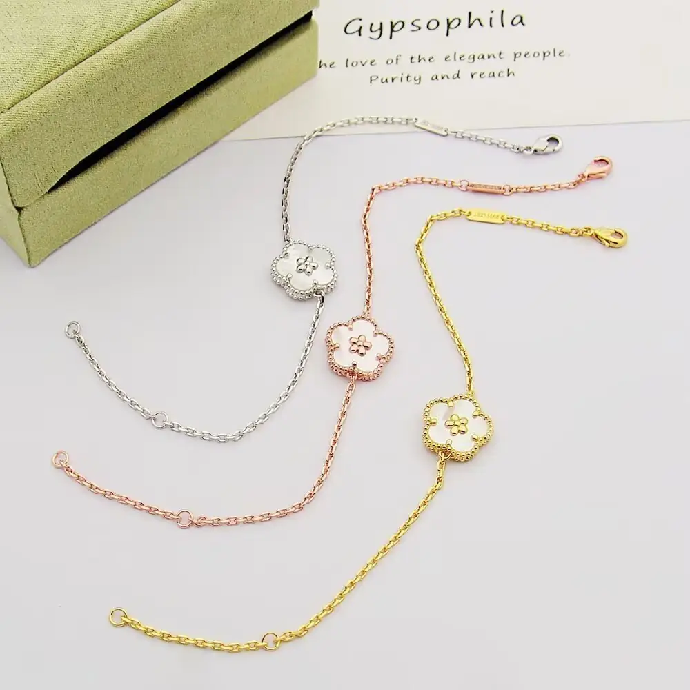 Jam7462 Van Cleef & Arpels 38.99$ gallery