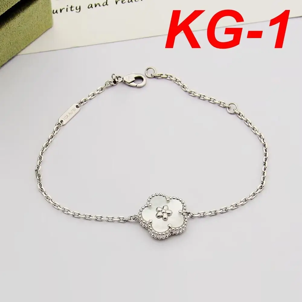 Jam7462 Van Cleef & Arpels 38.99$ gallery