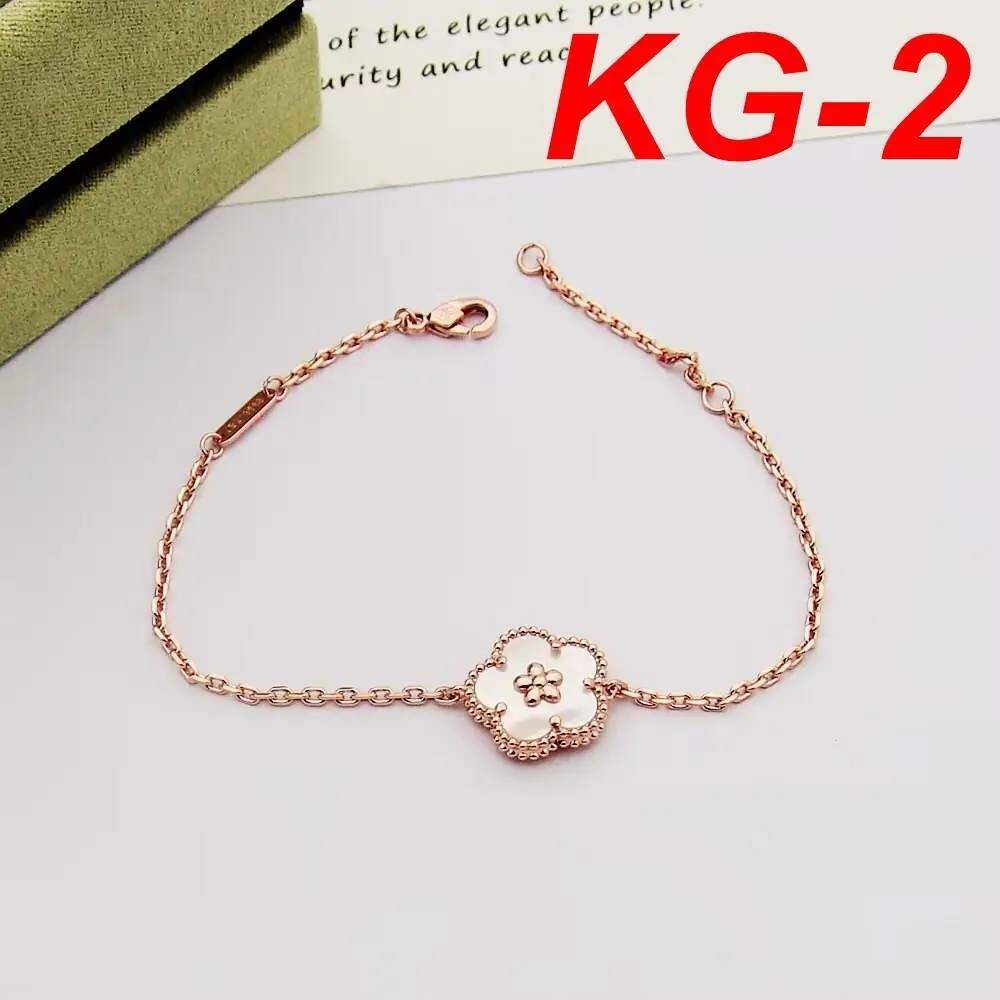 Jam7462 Van Cleef & Arpels 38.99$ gallery