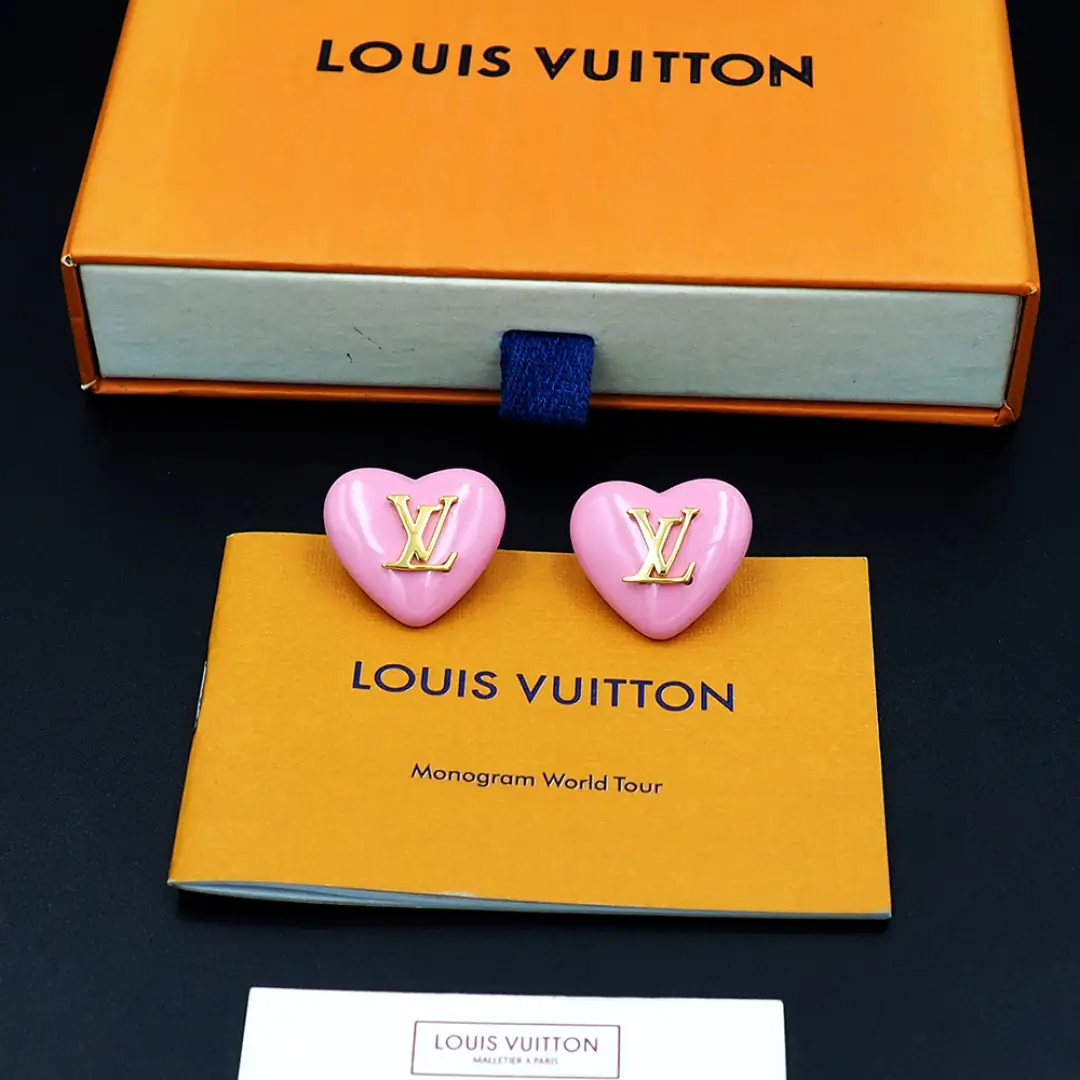 Jam7464  LV ear stud 38.9$ gallery
