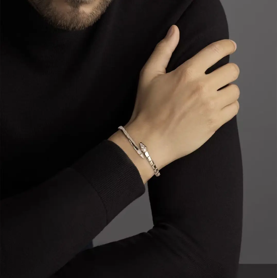 Jam8048 Van Cleef&Arpels 42.99$ gallery