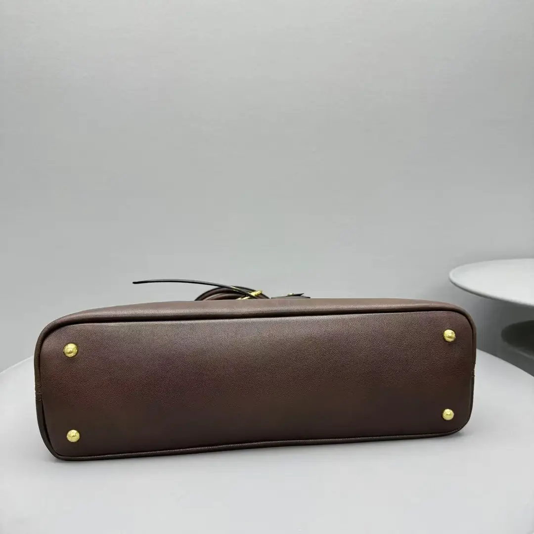 Jam8085  MIUMIU 85$ gallery