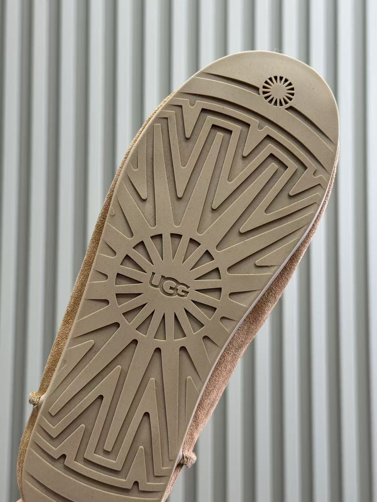 Jam8113 UGG 65$ gallery