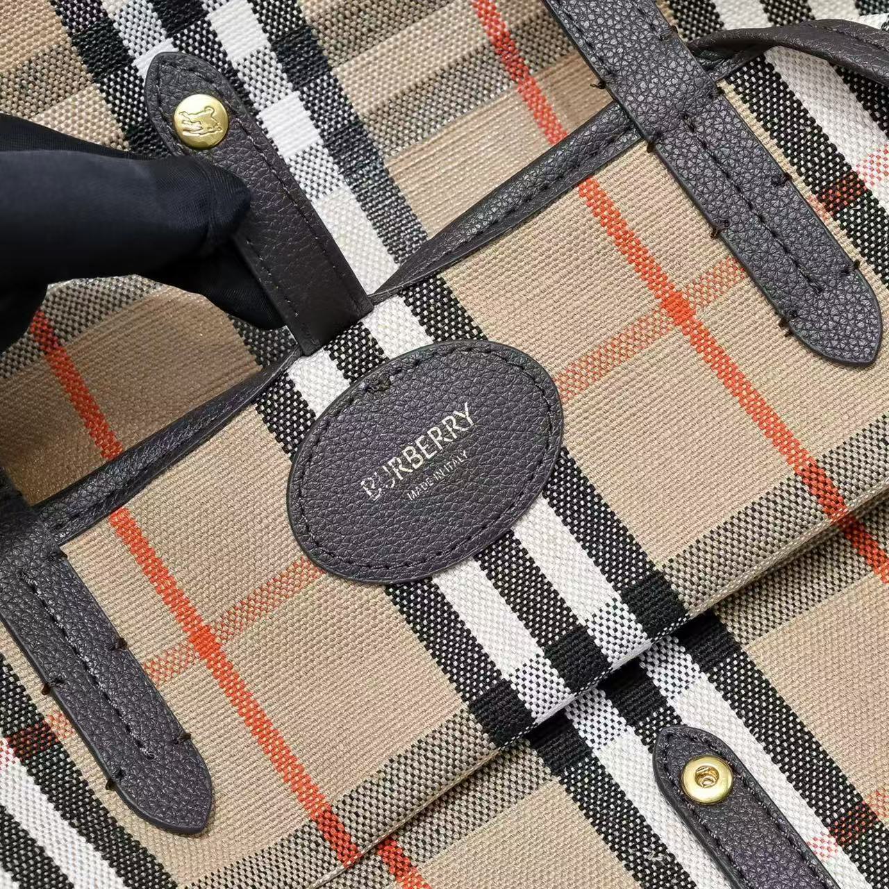 Jam8116  Balenciaga 89$ gallery