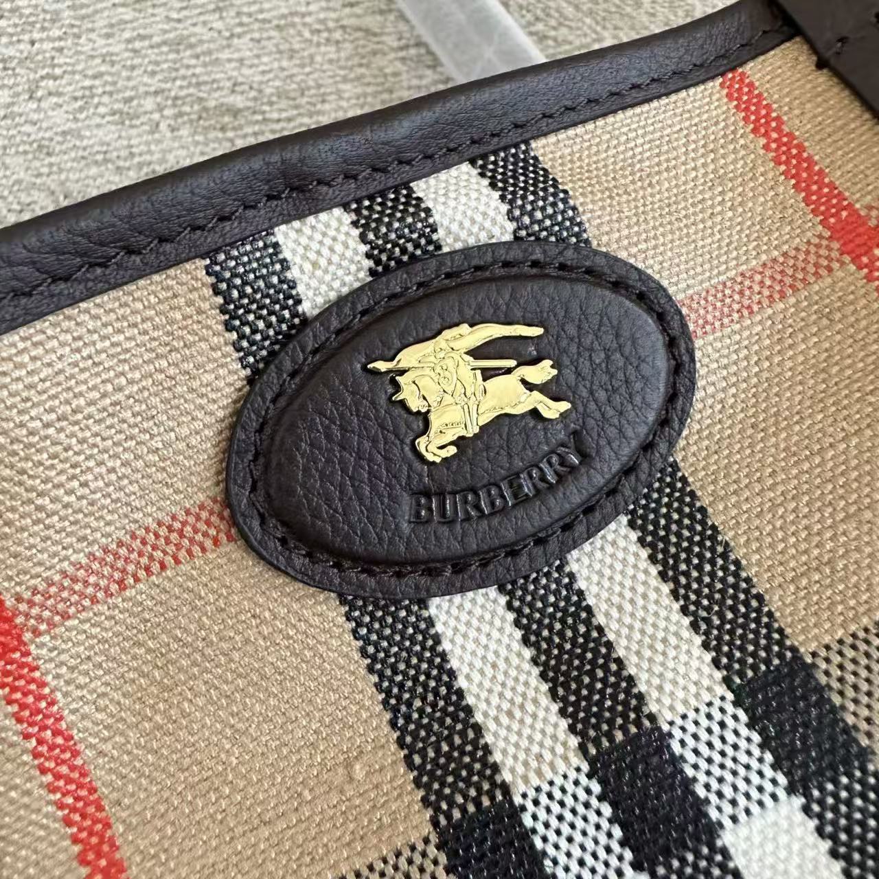 Jam8116  Balenciaga 89$ gallery