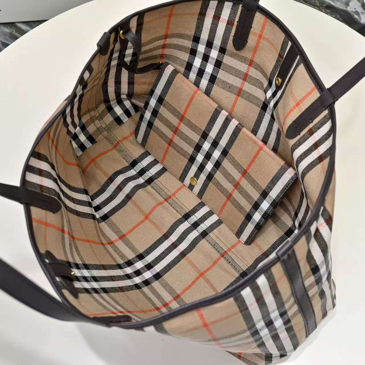 Jam8116  Balenciaga 89$ gallery