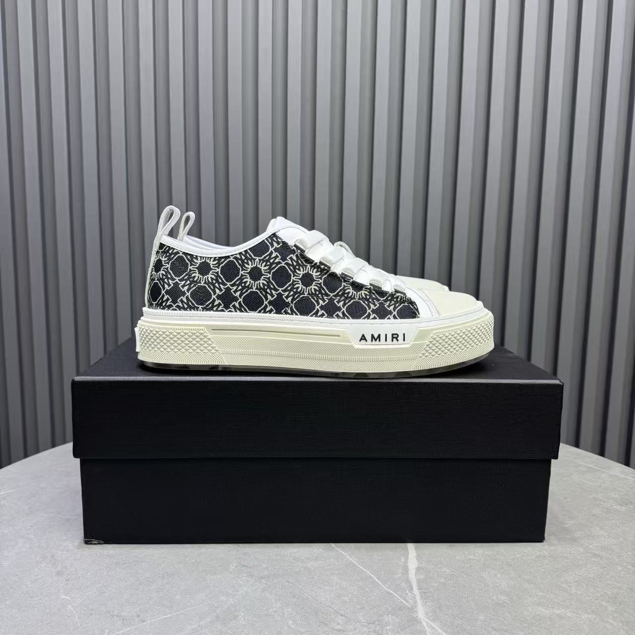 Jam8117 AMIRI  95$ gallery