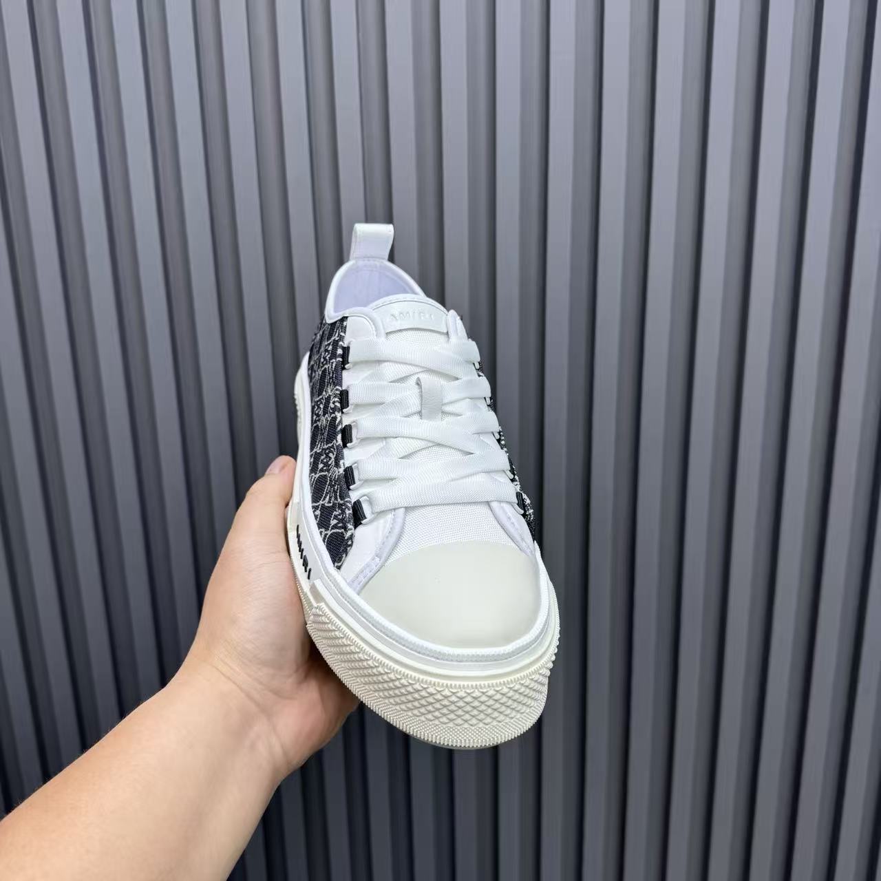 Jam8117 AMIRI  95$ gallery