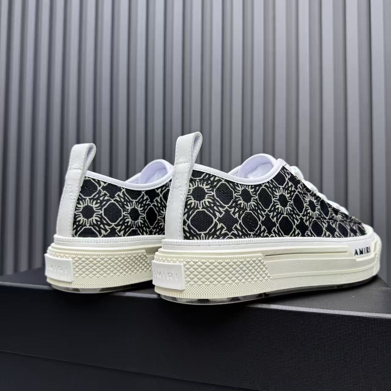 Jam8117 AMIRI  95$ gallery