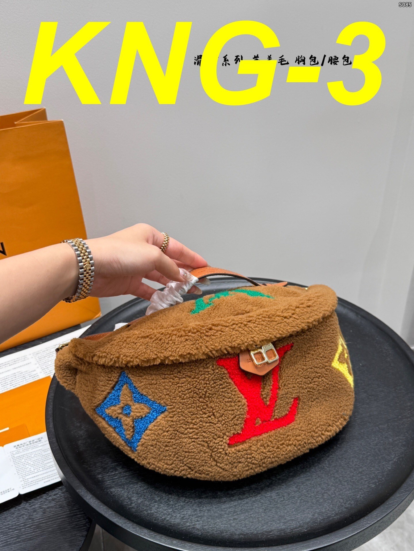 Jam8123  LV  75$ gallery