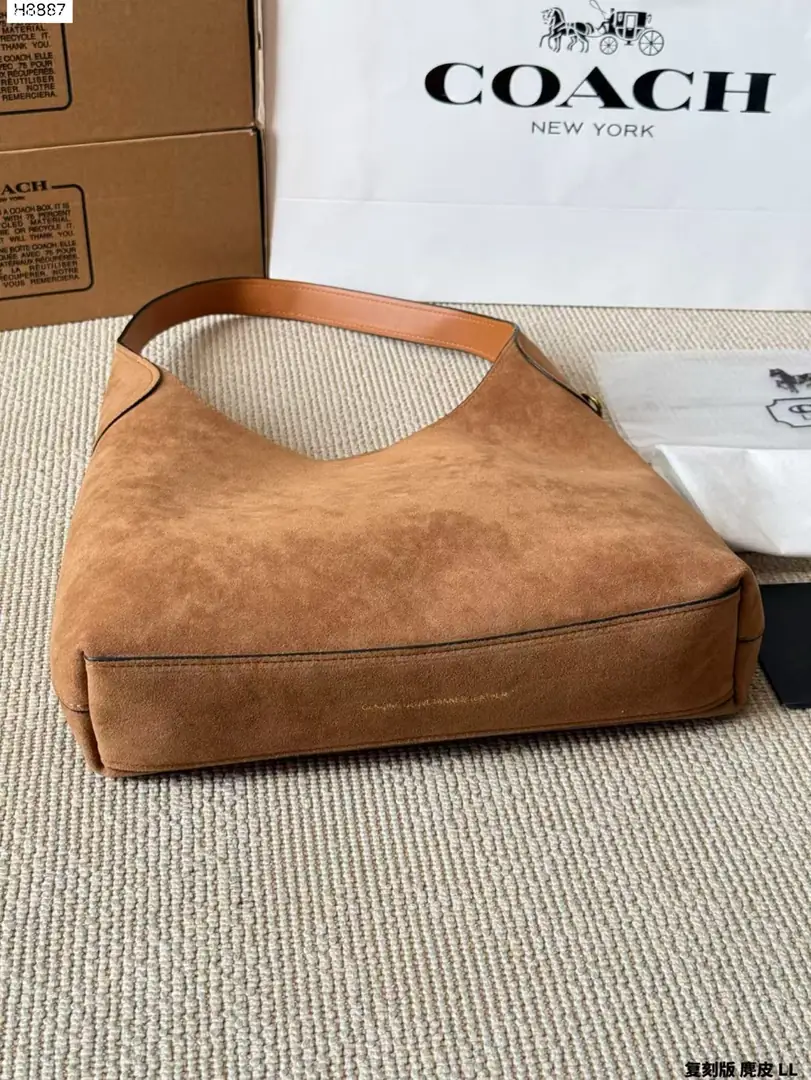 Jam8142  Coach   79.99$ gallery