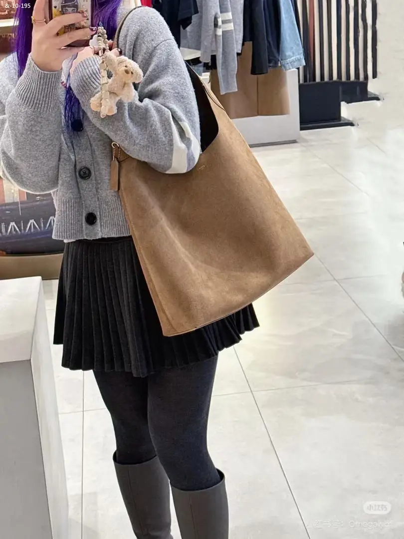 Jam8142  Coach   79.99$ gallery