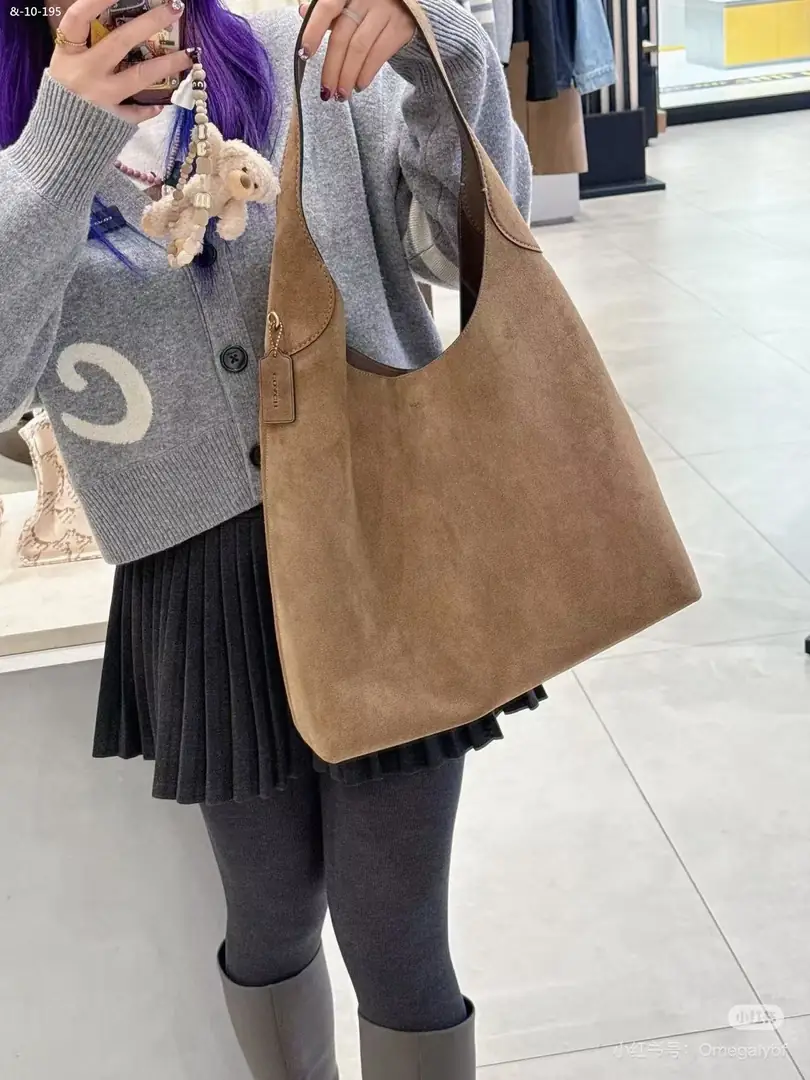 Jam8142  Coach   79.99$ gallery