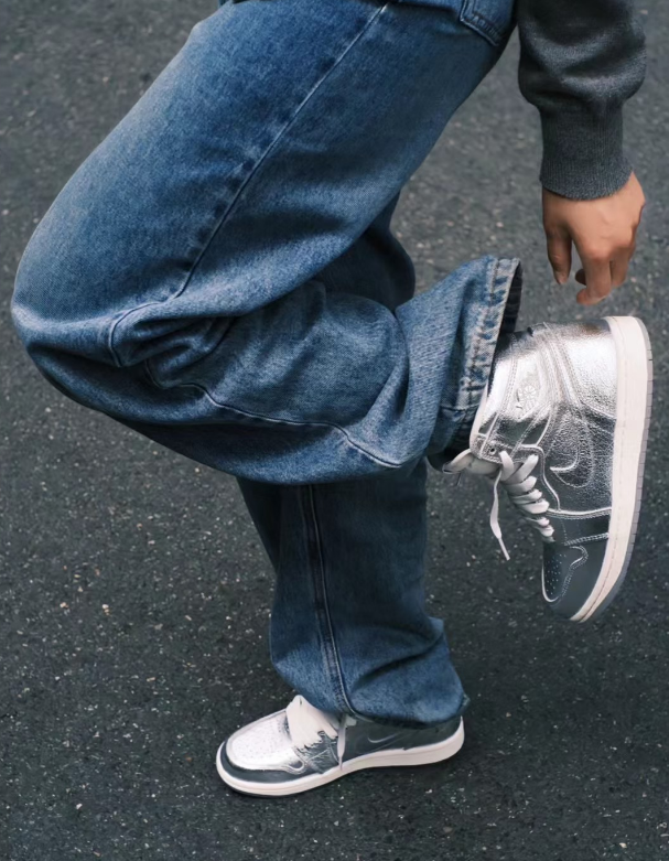 Jam8154  NIKE AJ1 shoe  NO BOX 55$ gallery