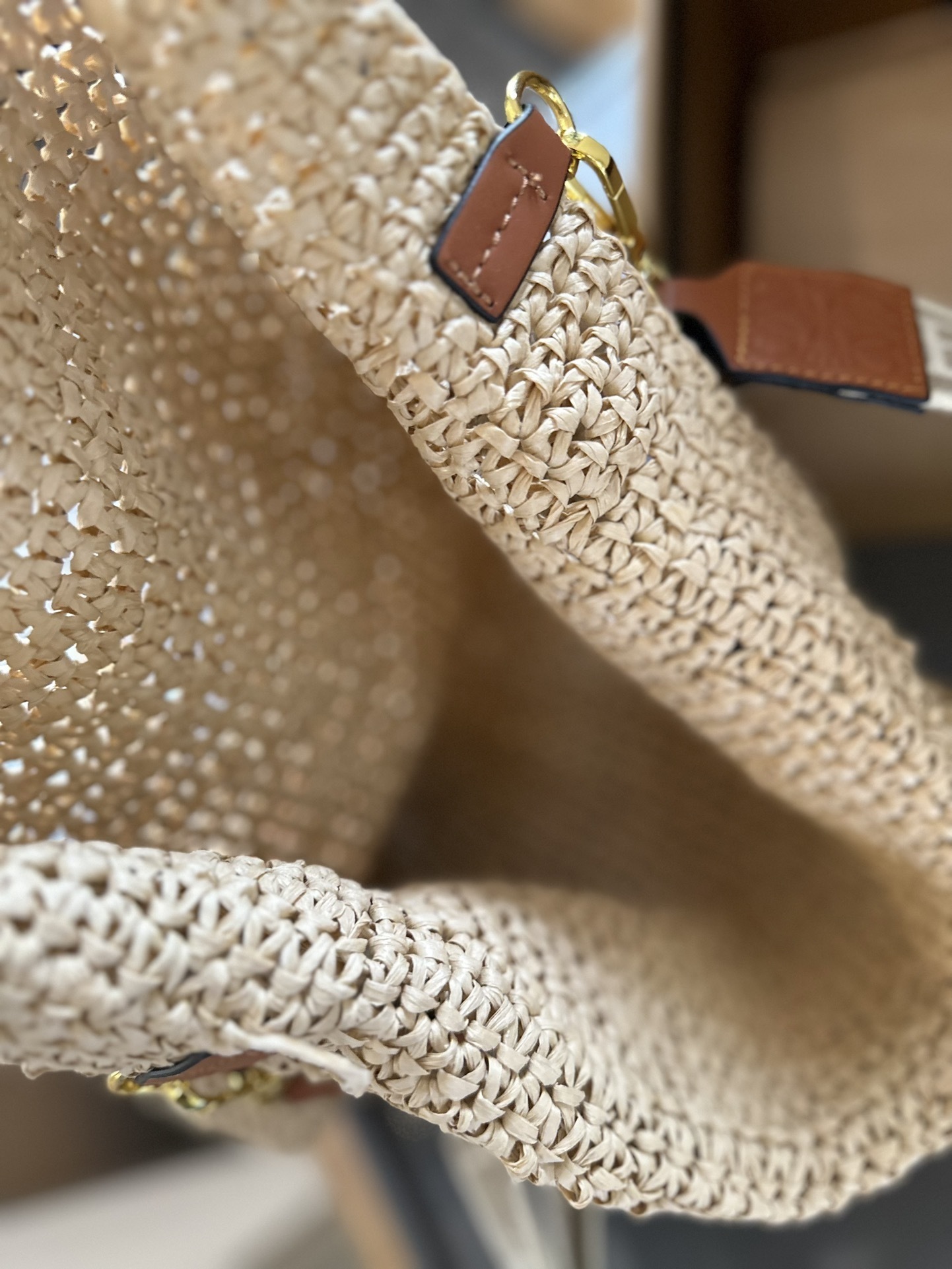 Jam8167   LOEWE  68.99$ gallery