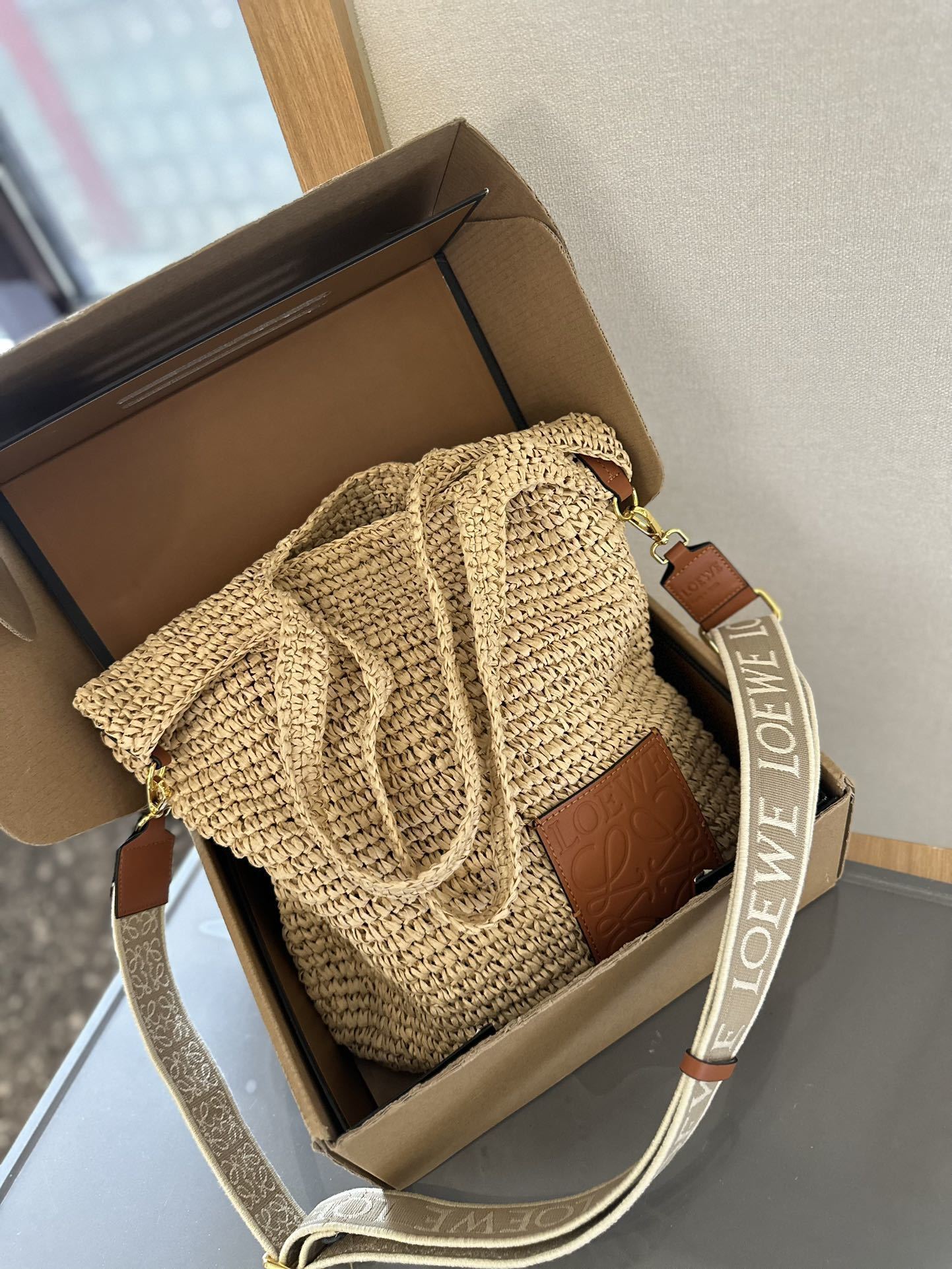 Jam8167   LOEWE  68.99$ gallery