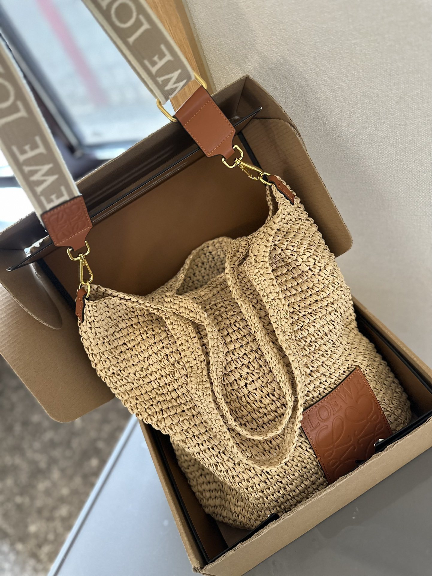 Jam8167   LOEWE  68.99$ gallery