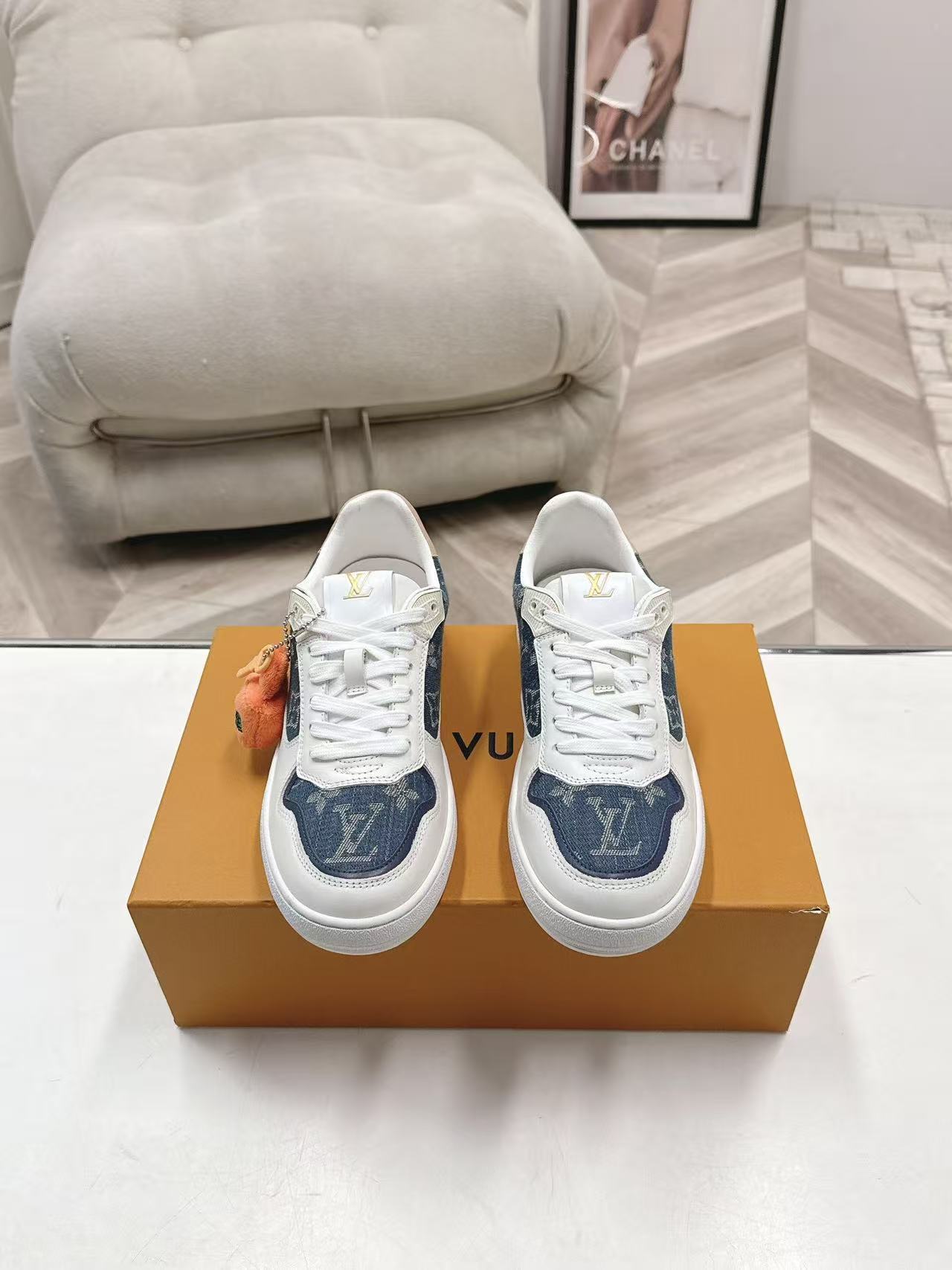 Jam8169 LV 120$ gallery