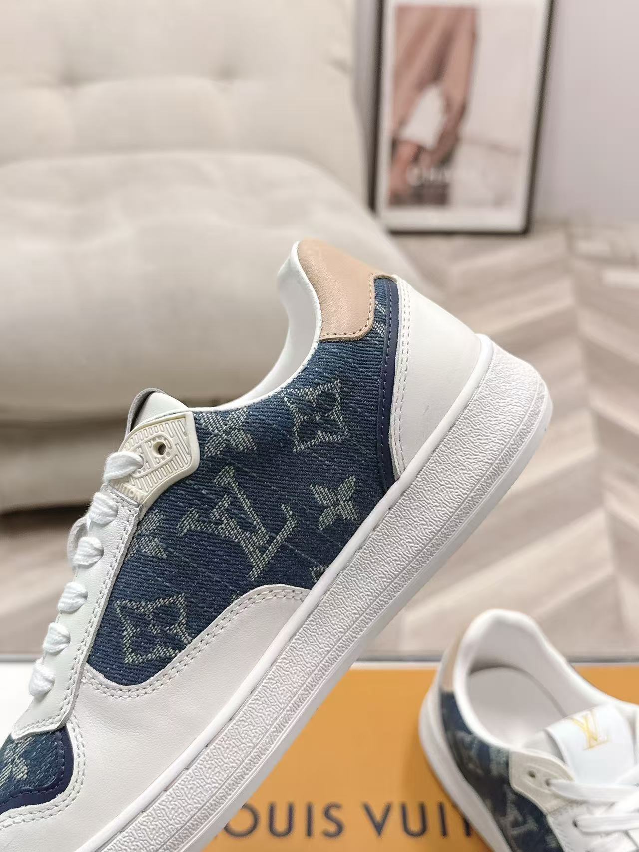 Jam8169 LV 120$ gallery