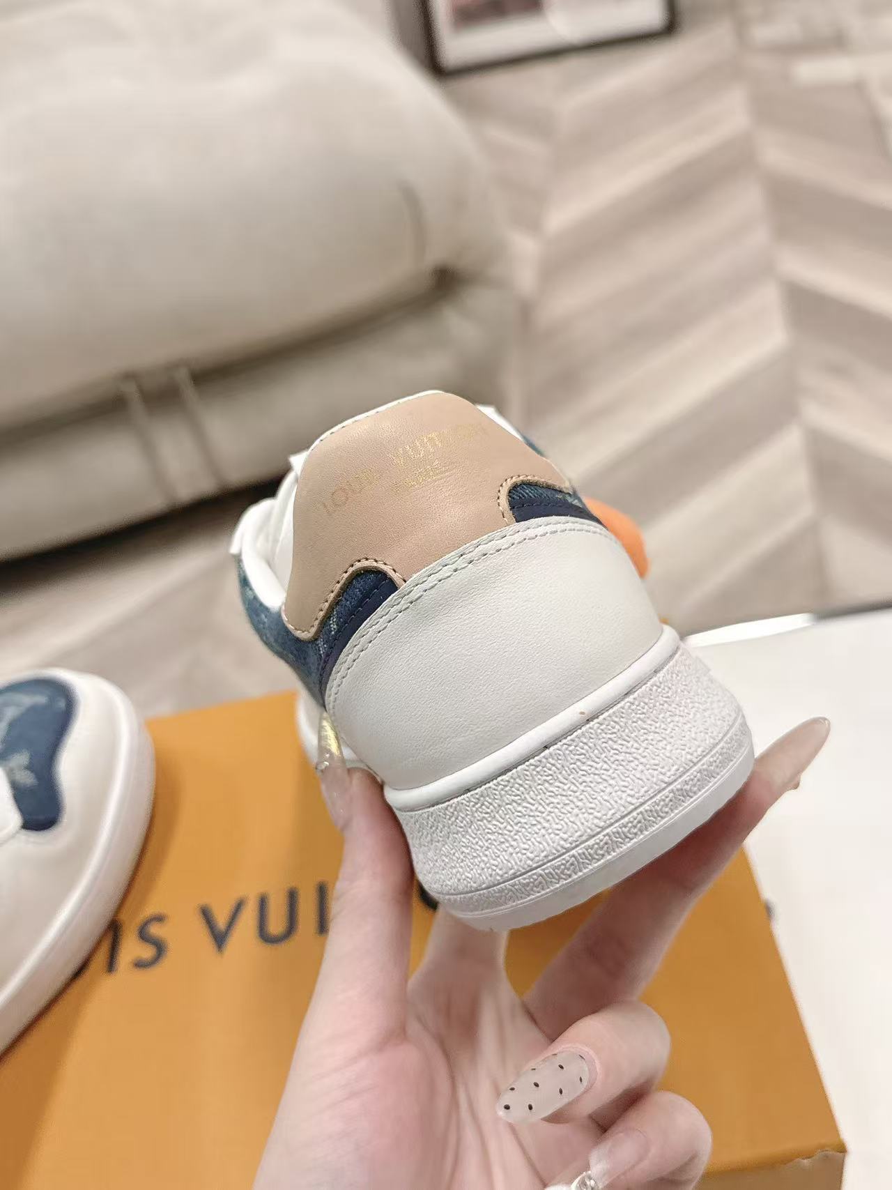 Jam8169 LV 120$ gallery