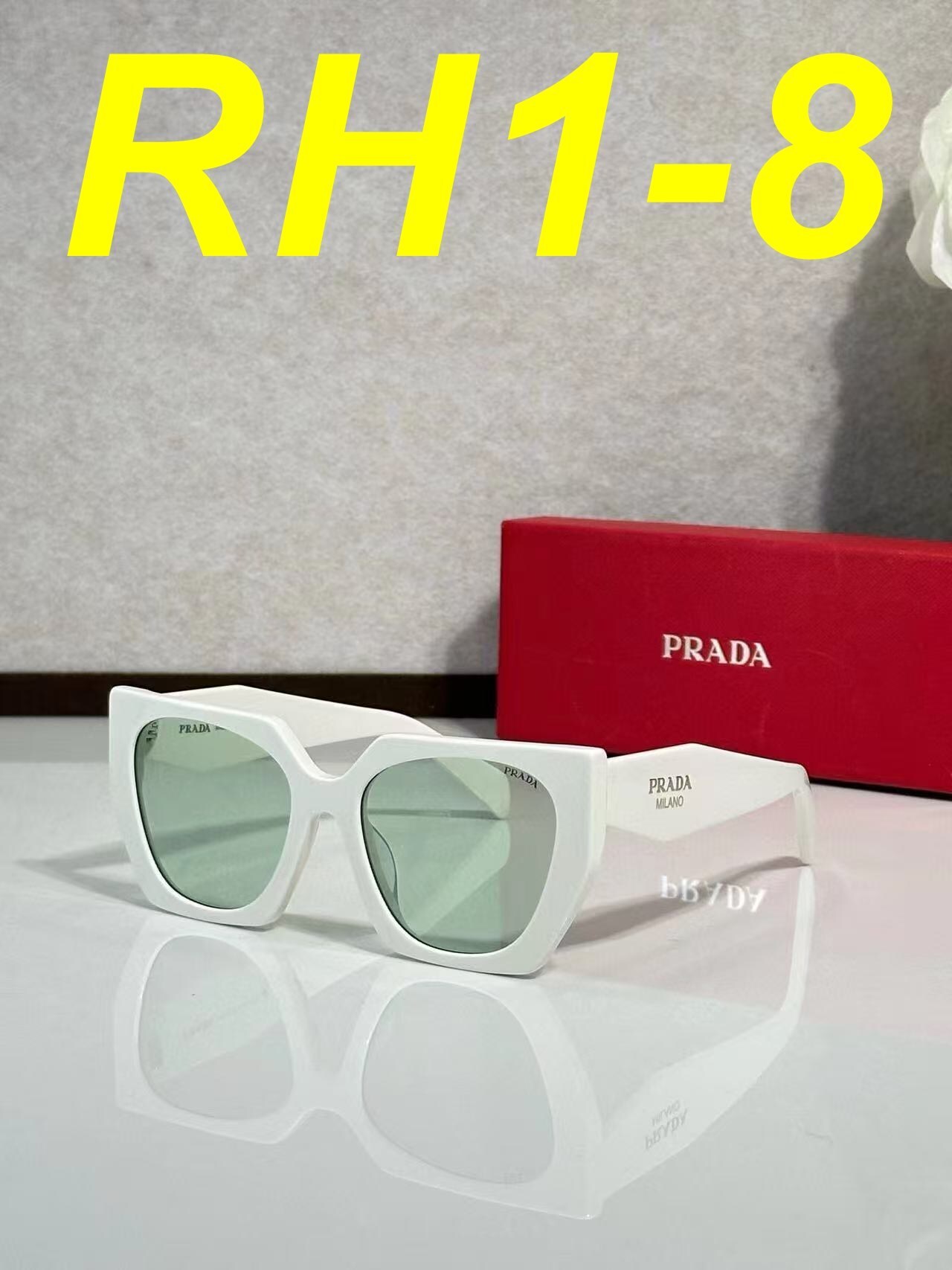 Jam8179  PRADA  58$ gallery