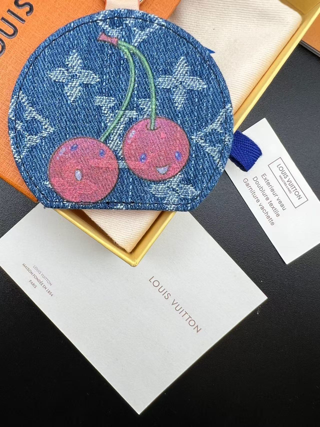 Jam8185 LV Complete set of boxes and invoices 38.8$ gallery