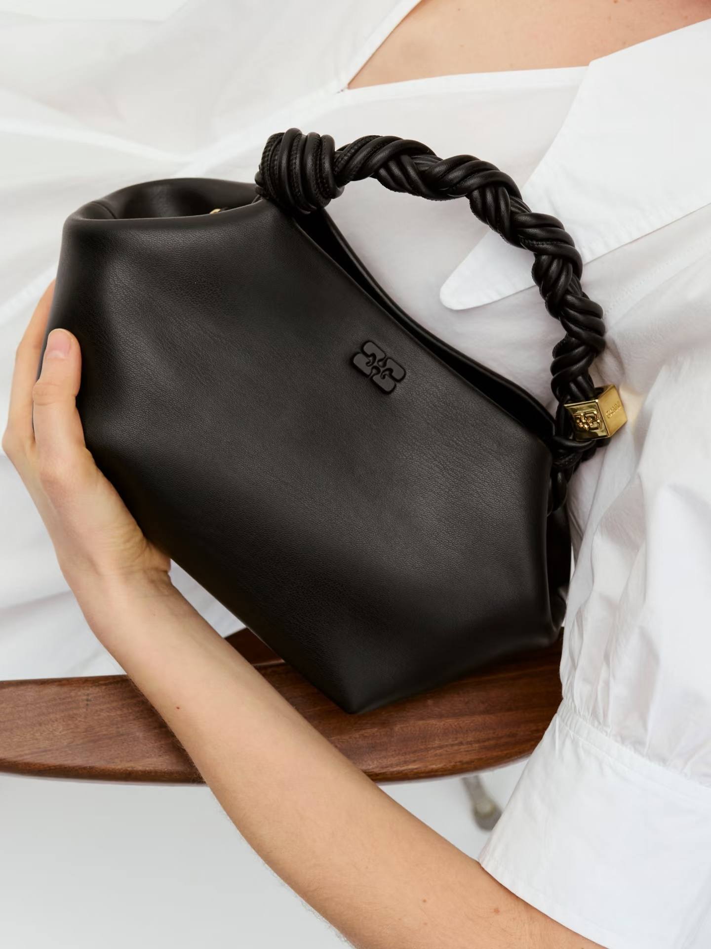 Jam8187  GANNI  69.99$ gallery