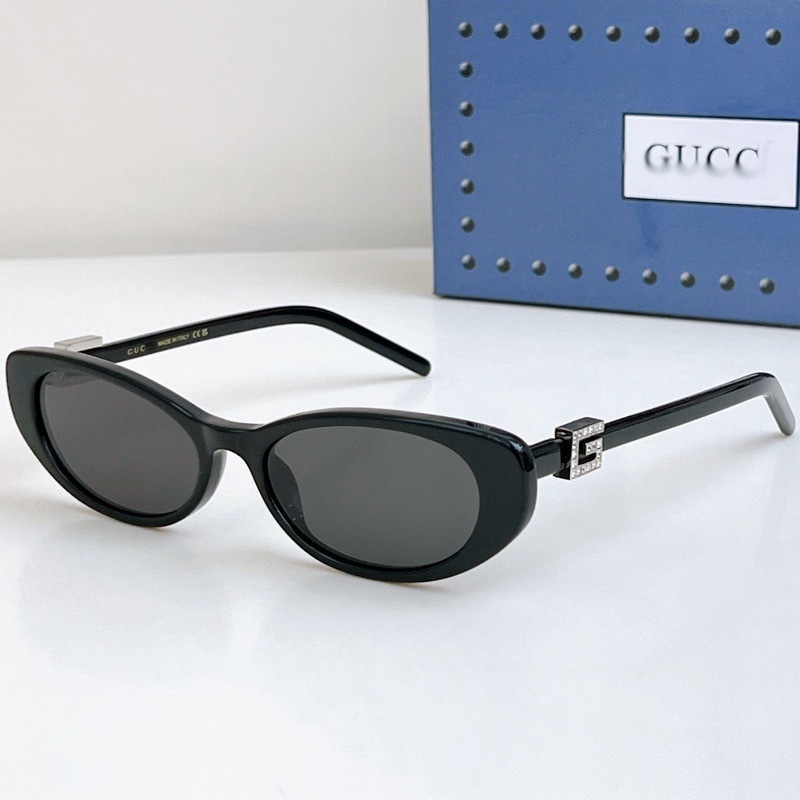 Jam8198  GUCCI  58$ gallery