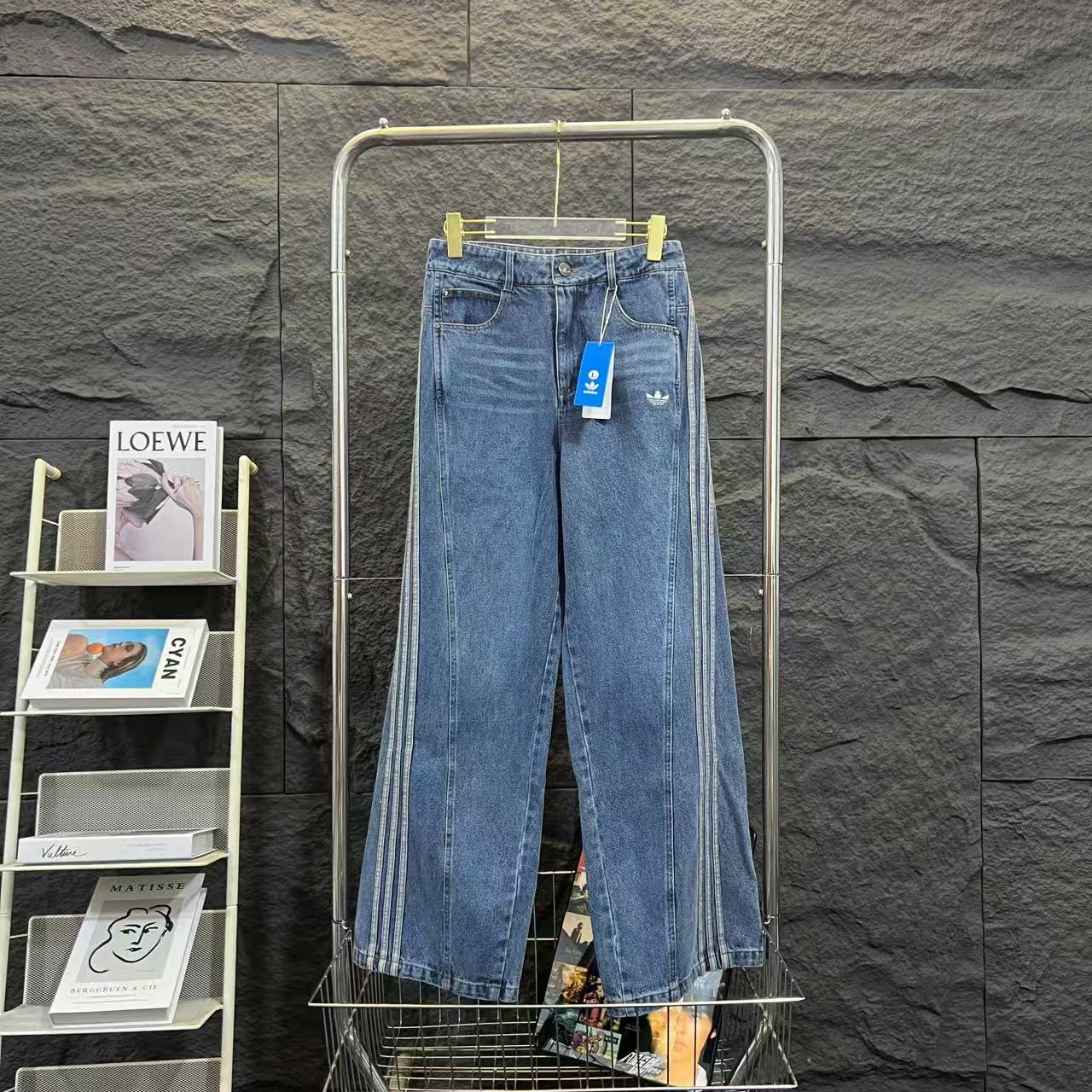 Jam8205  ADIDAS 55.9$ gallery