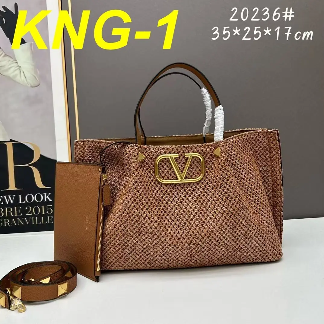 Jam8215 Valentino 89.99$ gallery