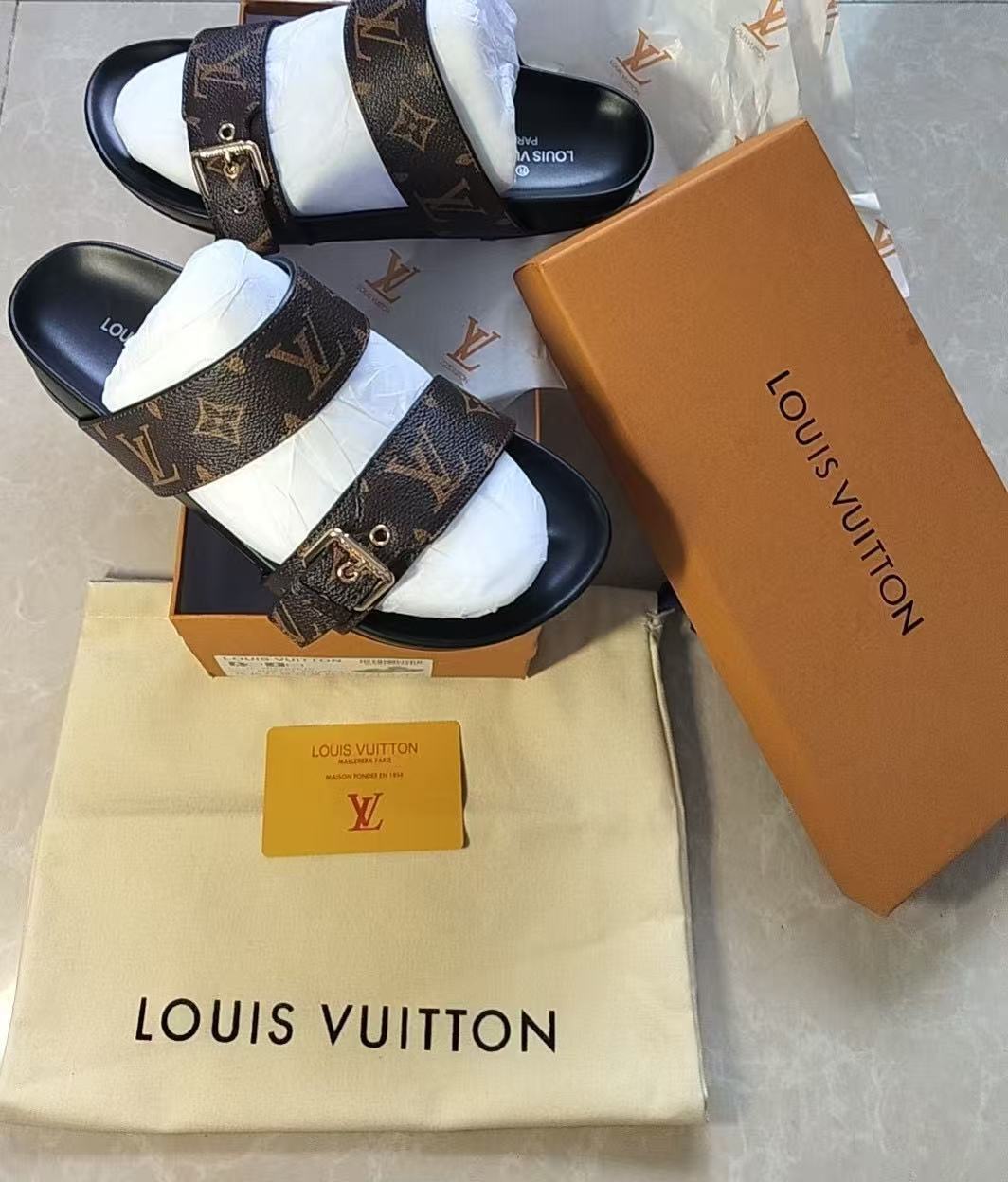 Jam8219 LV  Spring sandals 59.99$ gallery