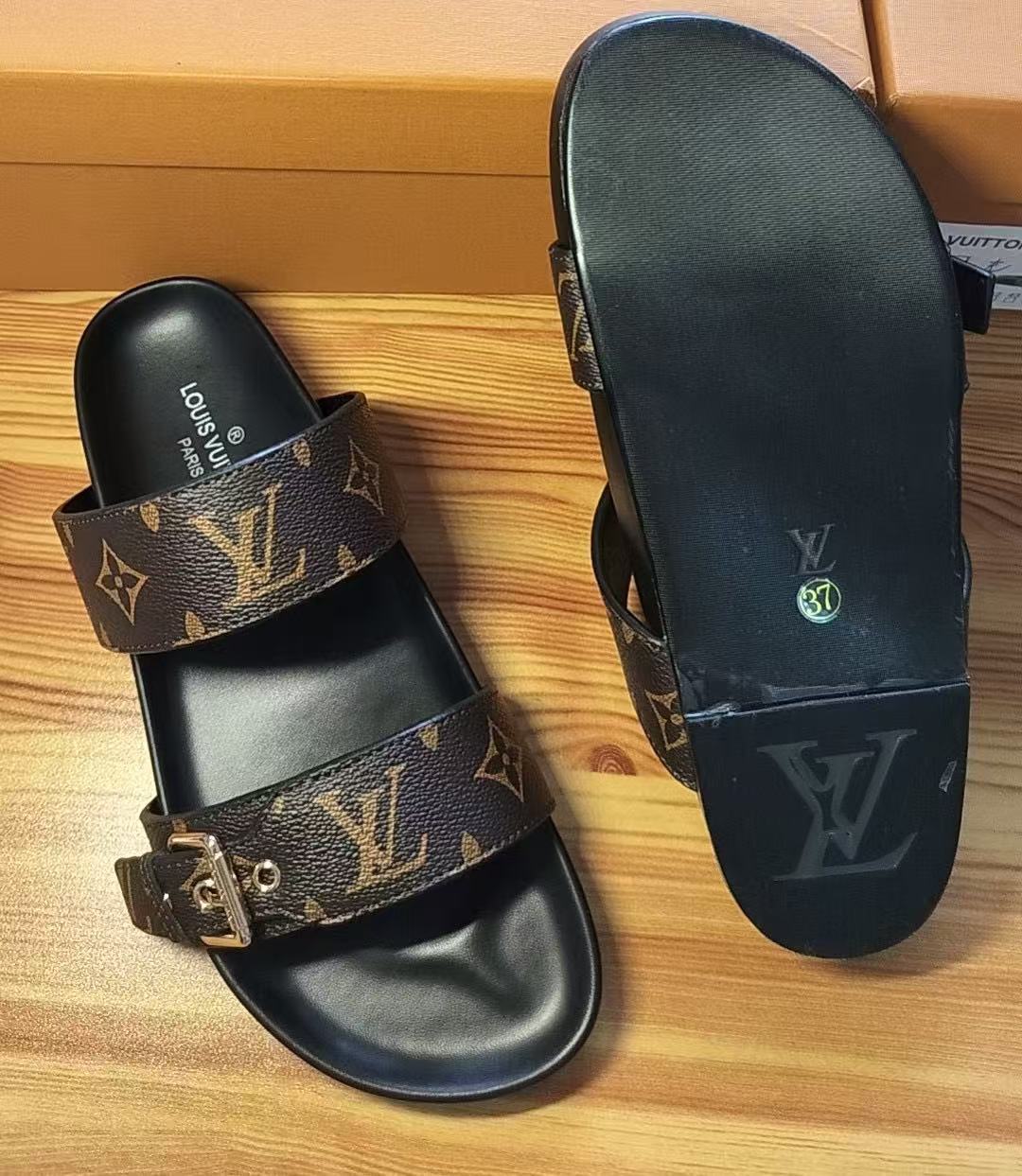 Jam8219 LV  Spring sandals 59.99$ gallery