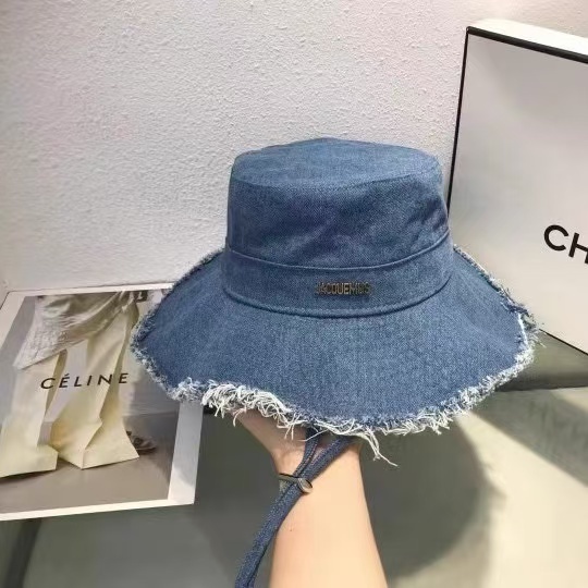 Jam8223 JACQUEMUS 38$ gallery