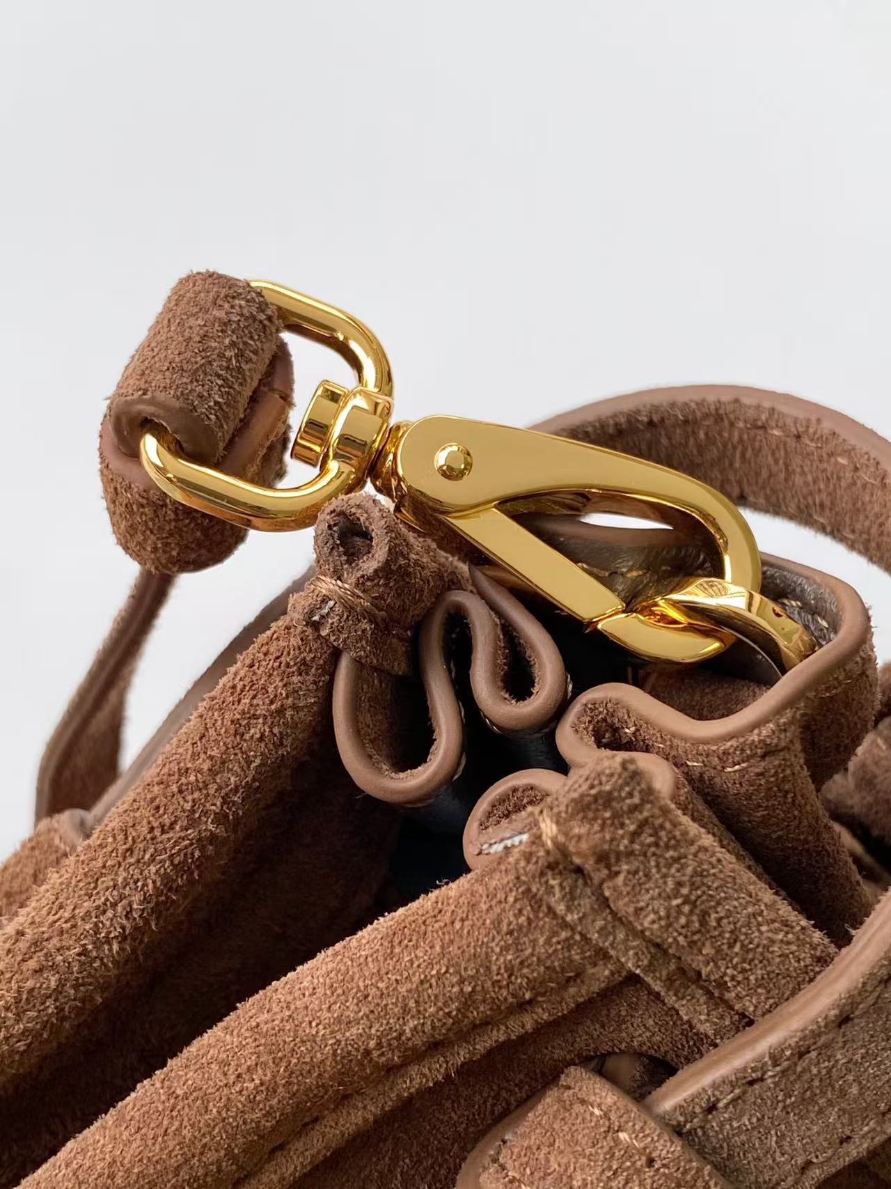 Jam8225  PRADA 110$ gallery